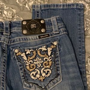 Miss Me cuffed Capri size 29.